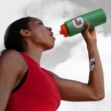 Gatorade Sports Liquid Concentrate & Cooler Bundle-4