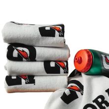 gatorade_towel_with_bottles